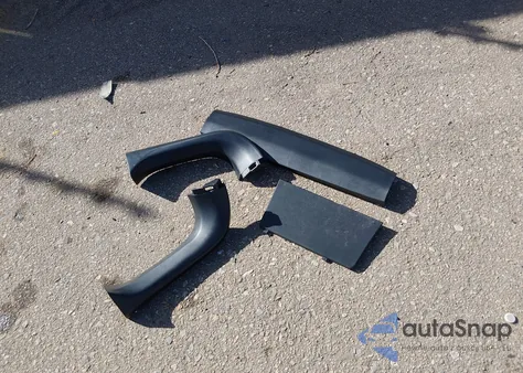 2025 Toyota Rav4 Xle z USA, uszkodzony, nr VIN 2T3W1RFV1SW377384